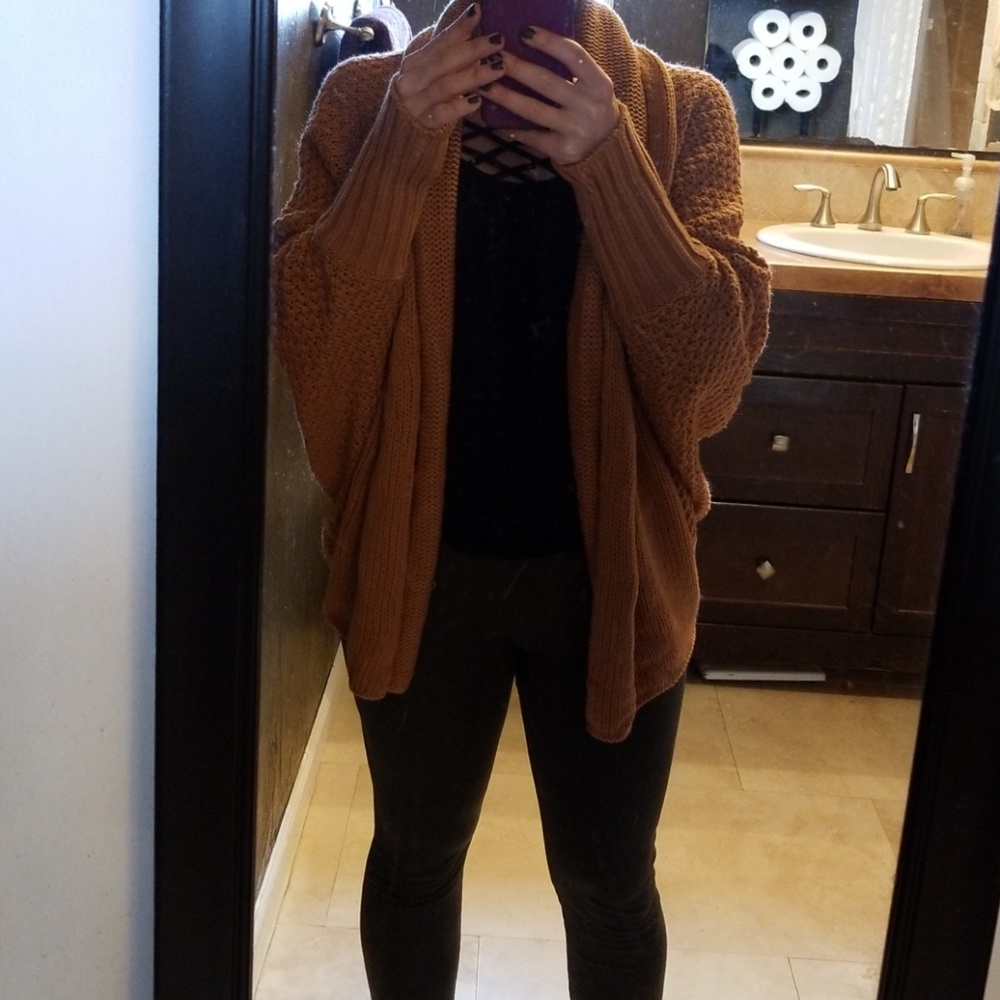 Cardigan - Picture 4 of 6